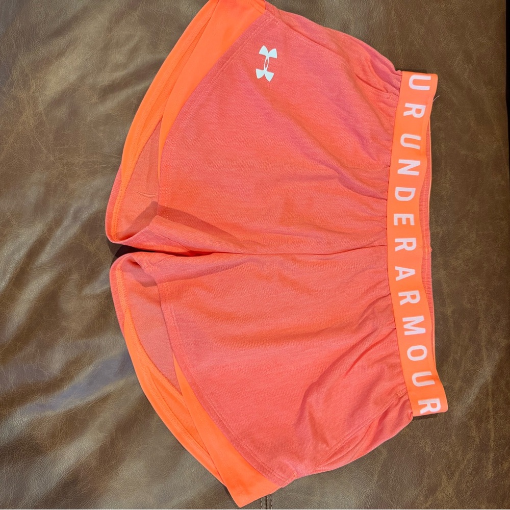 Under Armour Women's Orange Shorts, Size M